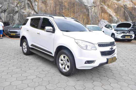 CHEVROLET TRAILBLAZER 2.8 LTZ 4X4 16V TURBO DIESEL 4P AUTOMÁTICO CHEVROLET TRAILBLAZER 2.8 LTZ 4X4 16V TURBO DIESEL 4P AUTOMÁTICO